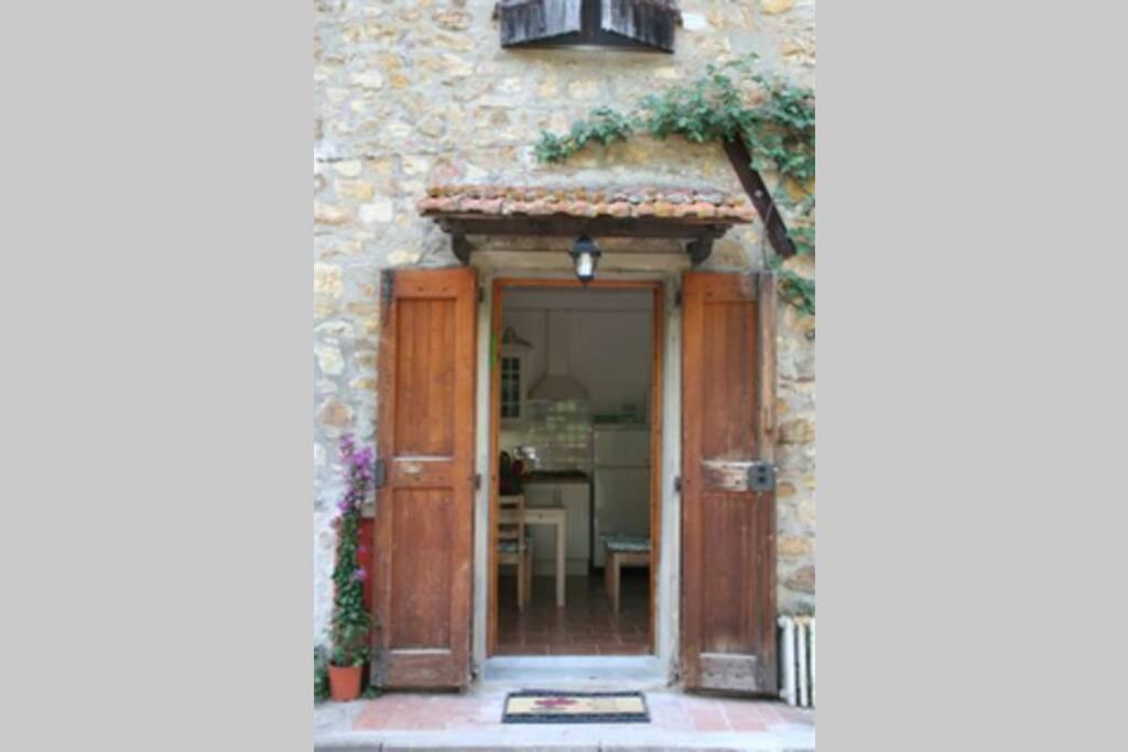 Casa La Torre Un Castello Alle Porte Di Firenze ภายนอก รูปภาพ